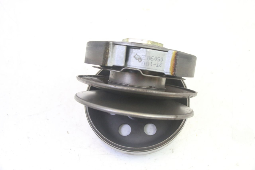 photo de CLUTCH PEUGEOT ELYSEO 125 (1999 - 2004) - Alternative perspective