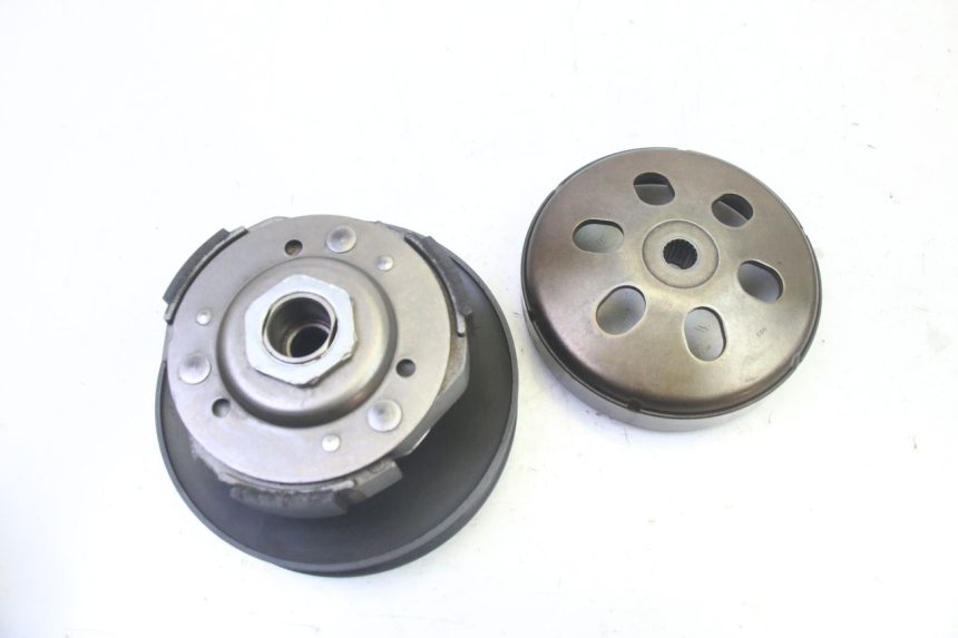 photo de CLUTCH HONDA FES S-WING SWING ABS 125 (2007 - 2015) - Technical close-up