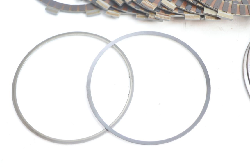 photo de CLUTCH SUZUKI GSF N BANDIT 1200 (2001 - 2005) - Distinctive features
