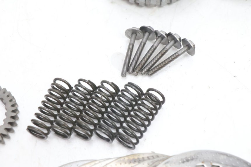 photo de CLUTCH SUZUKI GSR 600 (2005 - 2012) - Additional view of the item