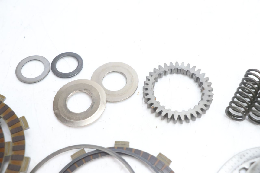 photo de CLUTCH SUZUKI GSR 600 (2005 - 2012) - Distinctive features