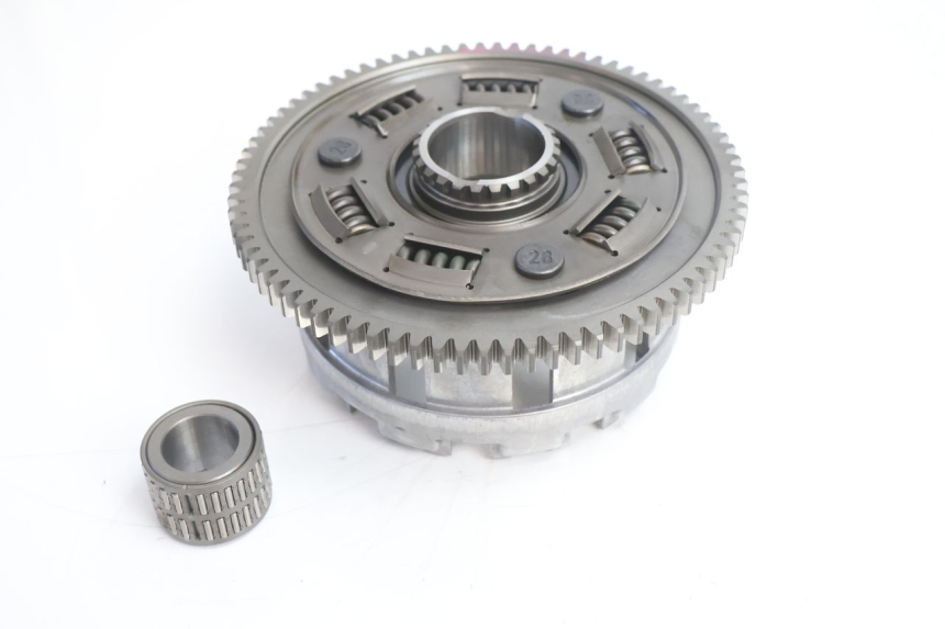 photo de CLUTCH SUZUKI GSR 600 (2005 - 2012) - Technical close-up