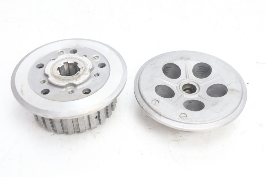 photo de CLUTCH SUZUKI GSR 600 (2005 - 2012) - Fixing points details