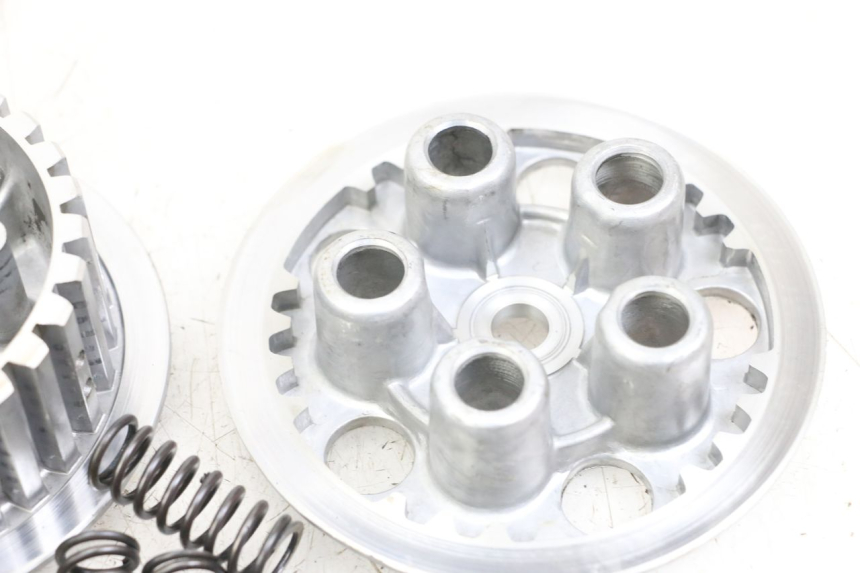 photo de CLUTCH SUZUKI GSX E 250 (1982 - 1983) - High-resolution close-up