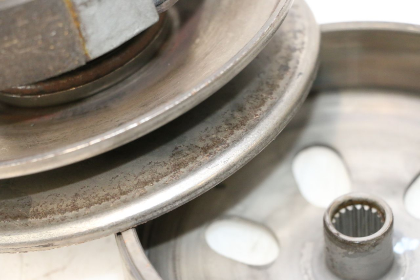 photo de CLUTCH SYM GTS EVO 125 (2009 - 2013) - Fixing points details