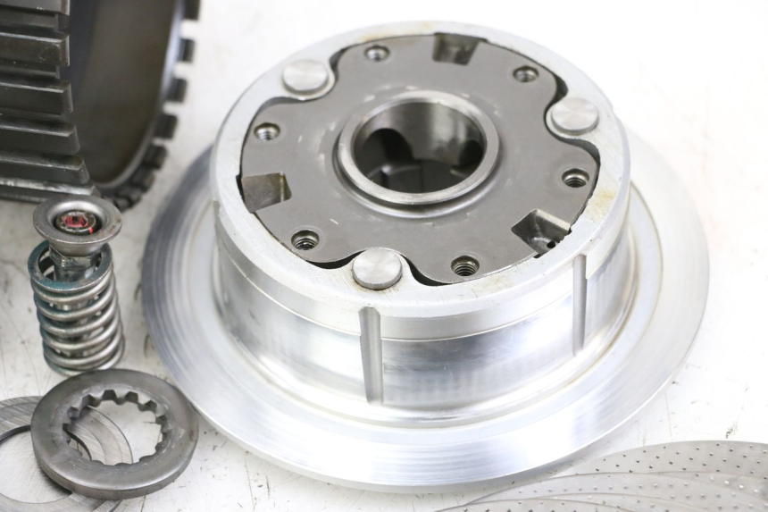 photo de CLUTCH KAWASAKI GTR 1000 (1994 - 2004) - Supplementary product photo