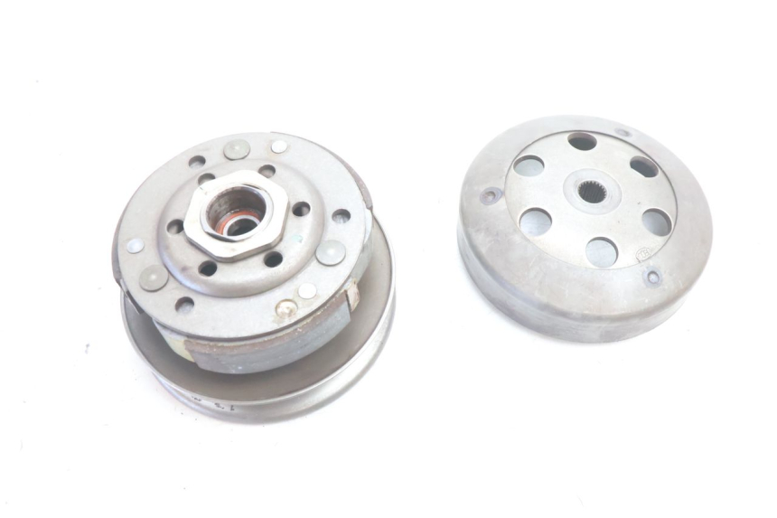 photo de CLUTCH PEUGEOT KISBEE 2T 50 (2010 - 2017) - Alternative perspective