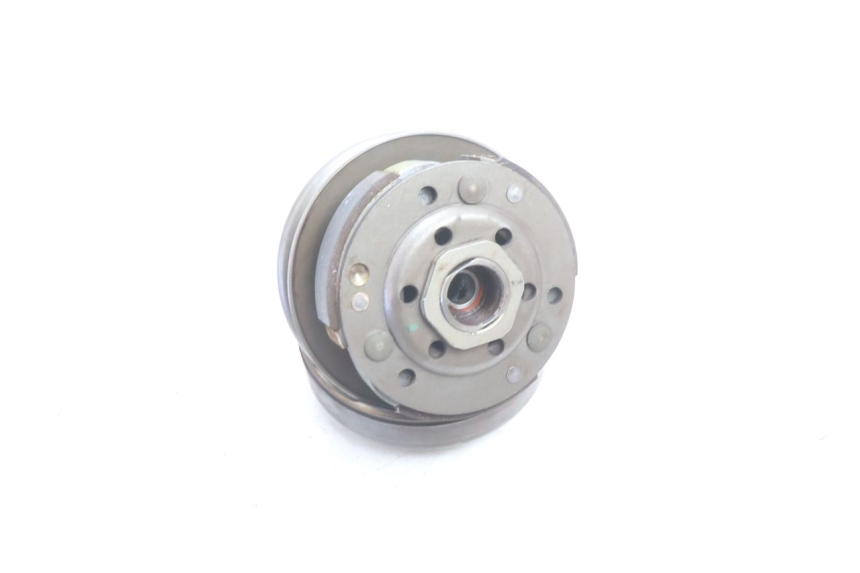 photo de CLUTCH PEUGEOT KISBEE 2T 50 (2010 - 2017) - Fixing points details