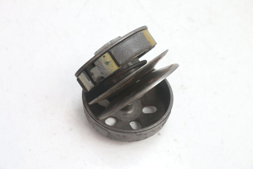 photo de CLUTCH PEUGEOT KISBEE 4T 50 (2018 - 2022) - Alternative perspective