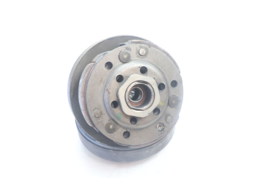 photo de CLUTCH PEUGEOT KISBEE 4T 50 (2018 - 2022) - Alternative perspective