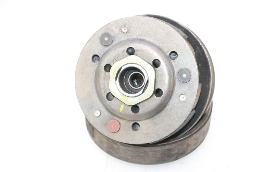 photo de CLUTCH PEUGEOT KISBEE 4T 50 (2023 - 2026) - Main view