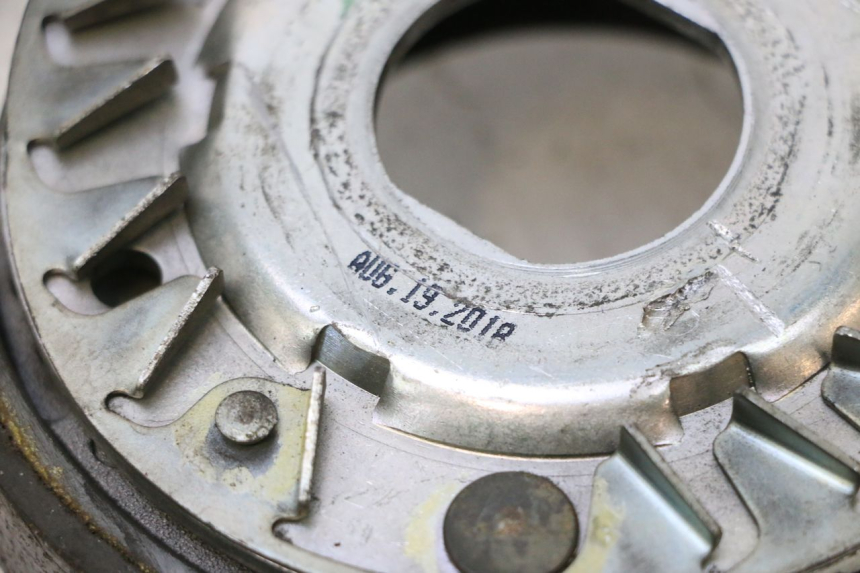 photo de CLUTCH PIAGGIO MP3 RL 250 (2006 - 2010) - Surface and material condition