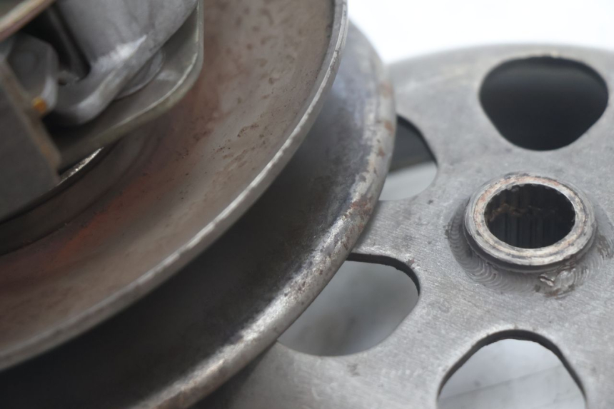 photo de CLUTCH PIAGGIO MP3 125 (2006 - 2014) - Fixing points details