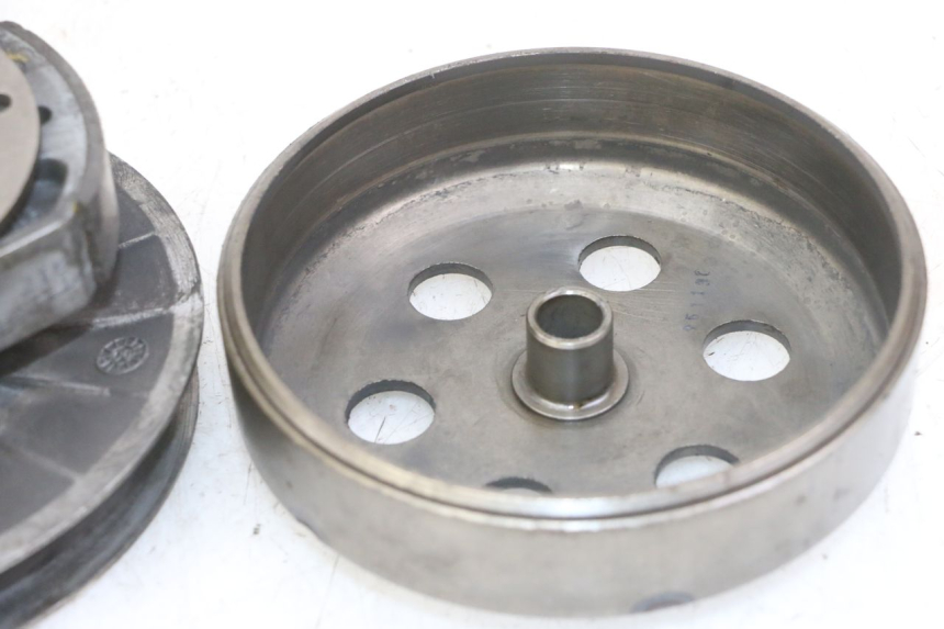 photo de CLUTCH PEUGEOT SATELIS COMPRESSOR K15 125 (2006 - 2009) - Alternative perspective