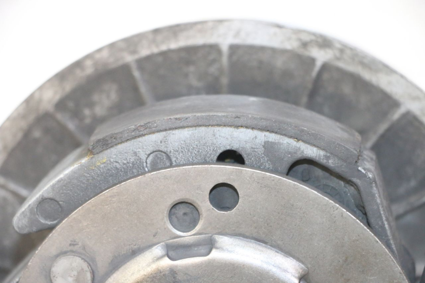 photo de CLUTCH PEUGEOT SATELIS COMPRESSOR K15 125 (2006 - 2009) - Surface and material condition