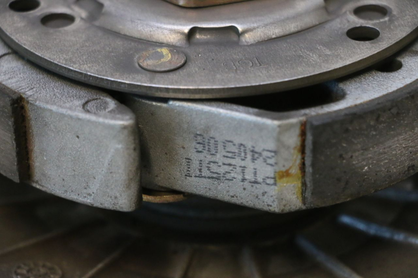 photo de CLUTCH PEUGEOT SATELIS COMPRESSOR K15 125 (2006 - 2009) - Zoom on usage condition