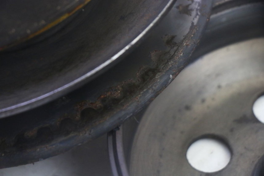 photo de CLUTCH PEUGEOT SATELIS 125 (2013 - 2018) - Fixing points details