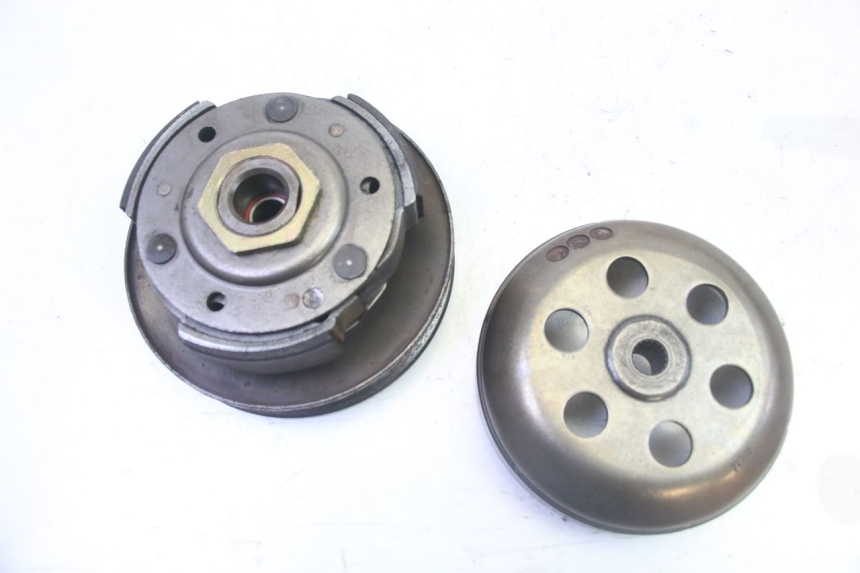 photo de CLUTCH PEUGEOT SATELIS 125 (2006 - 2009) - Fixing points details