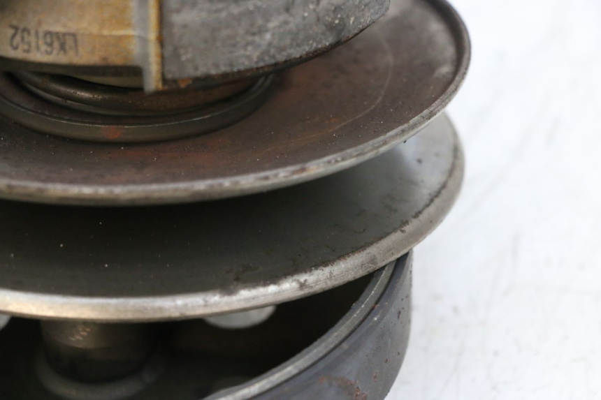 photo de CLUTCH PEUGEOT SATELIS 125 (2013 - 2018) - Alternative perspective