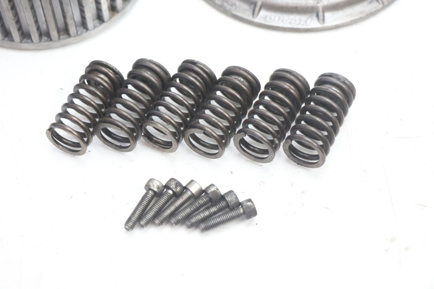 photo de CLUTCH DUCATI SS IE DS CARENEE 1000 (2002 - 2006) - Fixing points details