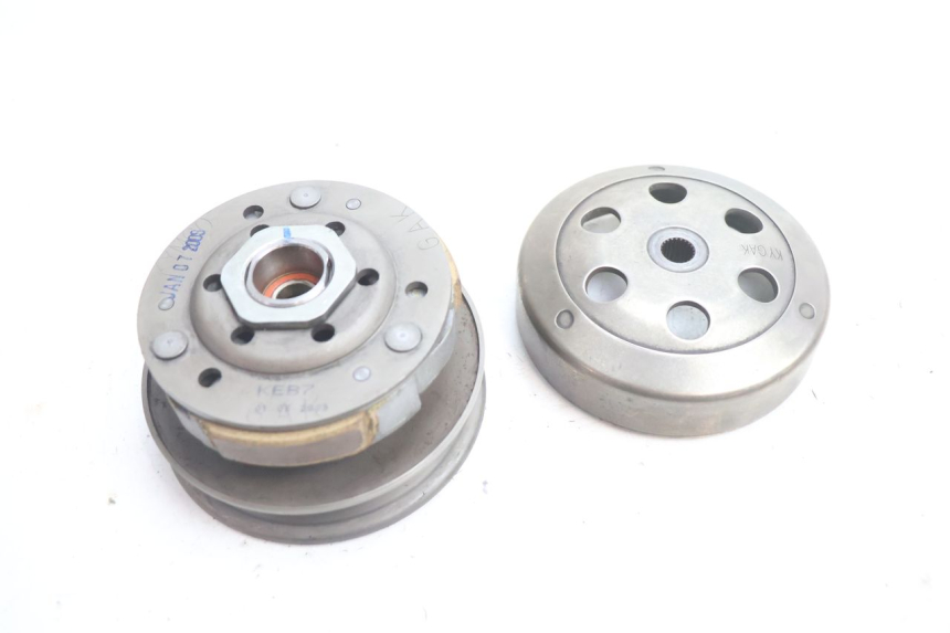 photo de CLUTCH KYMCO SUPER 8 2T 50 (2007 - 2013) - Alternative perspective