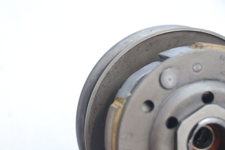 photo de CLUTCH KYMCO SUPER 8 2T 50 (2007 - 2013) - Surface and material condition