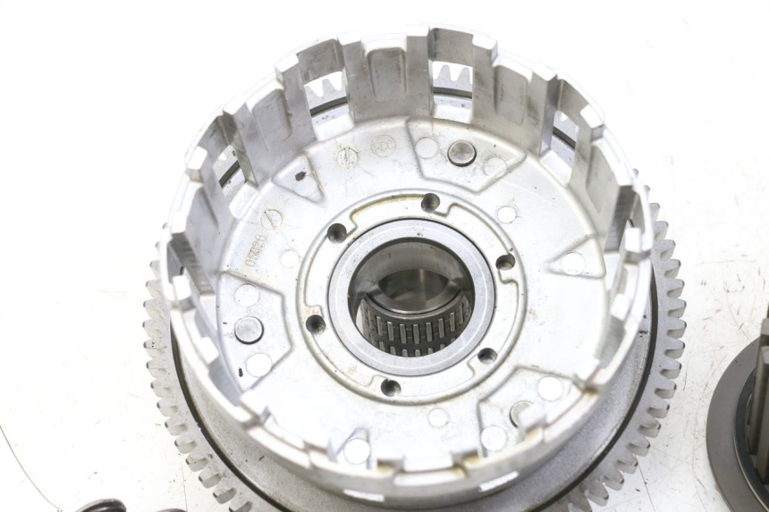 photo de CLUTCH SUZUKI GSR 750 (2011 - 2017) - Focus on structure