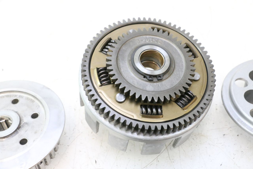 photo de CLUTCH SUZUKI SV S 650 (1999 - 2002) - Distinctive features