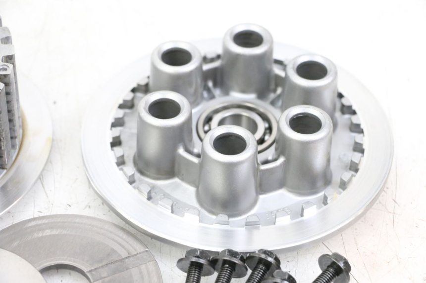 photo de CLUTCH YAMAHA TDM ABS 900 (2002 - 2014) - Alternative angle