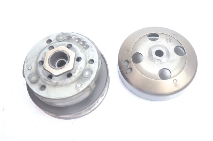photo de CLUTCH PEUGEOT TREKKER 50 (1995 - 2004) - Surface and material condition