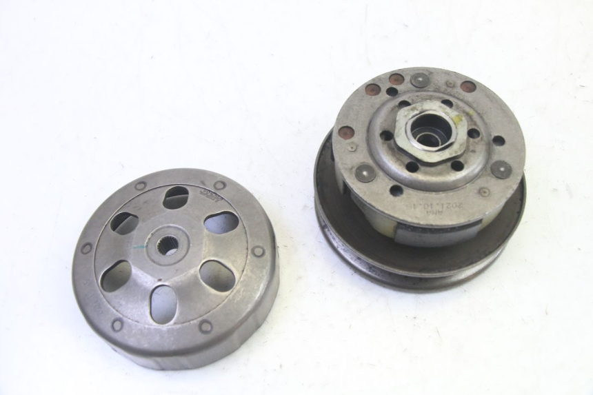 photo de CLUTCH PEUGEOT TWEET PRO EFI 4T 50 (2021 - 2022) - Surface and material condition