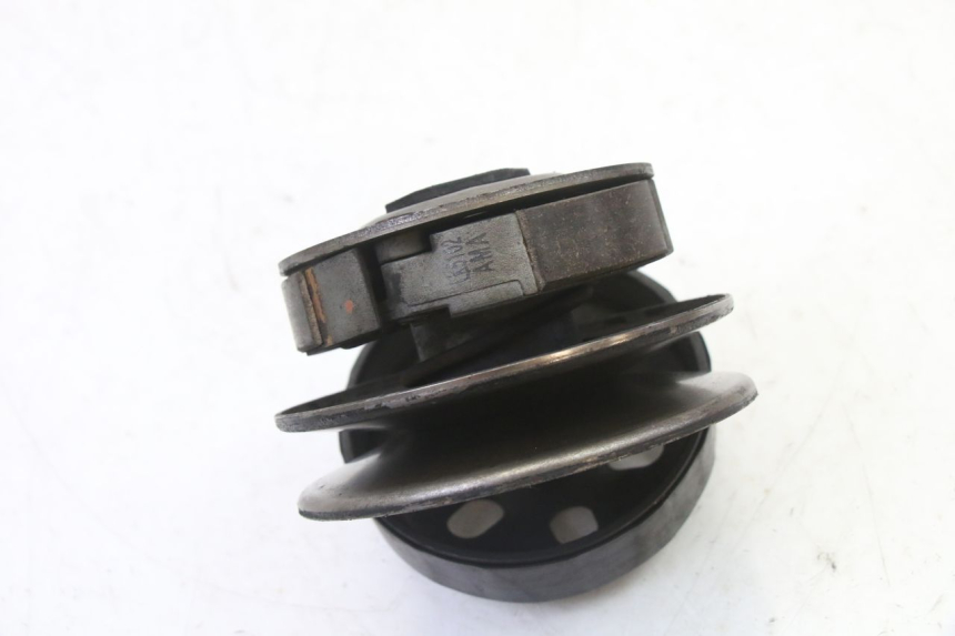 photo de CLUTCH PEUGEOT VIVACITY NEW 4T 50 (2008 - 2017) - Alternative perspective