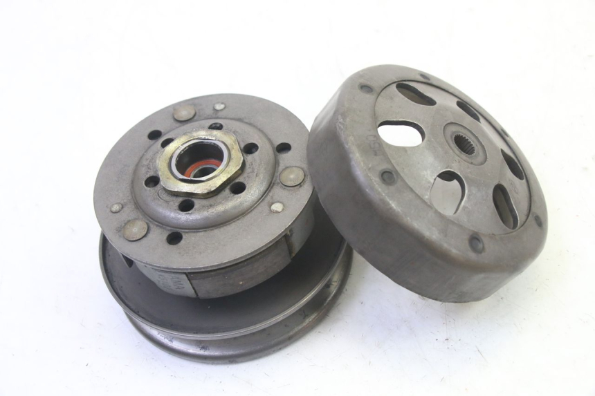 photo de CLUTCH PEUGEOT VIVACITY NEW 4T 50 (2008 - 2017) - Main view