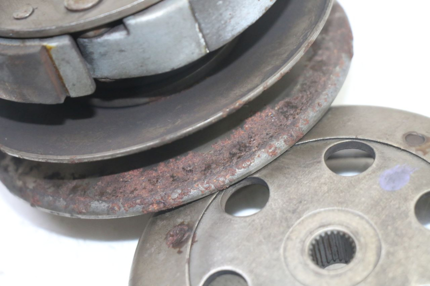 photo de CLUTCH PEUGEOT VIVACITY 50 (2004 - 2009) - Fixing points details