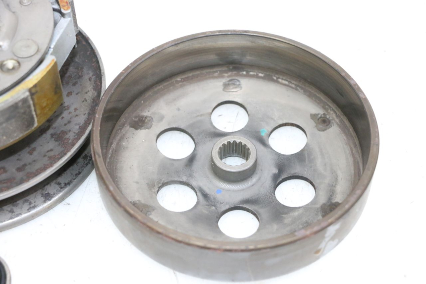 photo de CLUTCH YAMAHA X-MAX XMAX 125 (2010 - 2013) - Surface and material condition