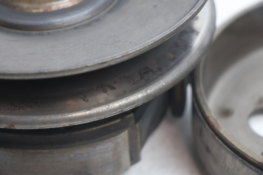 photo de CLUTCH YAMAHA XMAX X-MAX 125 (2006 - 2009) - Zoom on usage condition