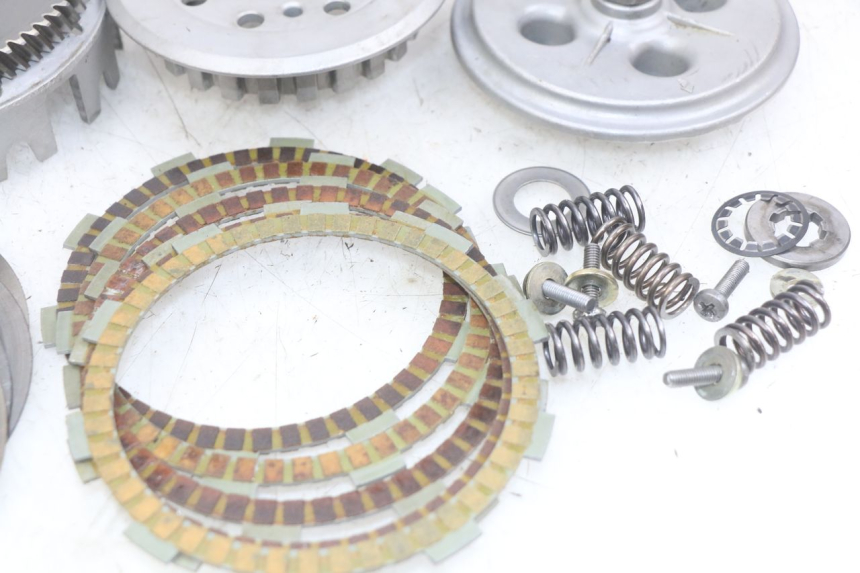 photo de CLUTCH PEUGEOT XP6 50 (2006 - 2011) - Distinctive features