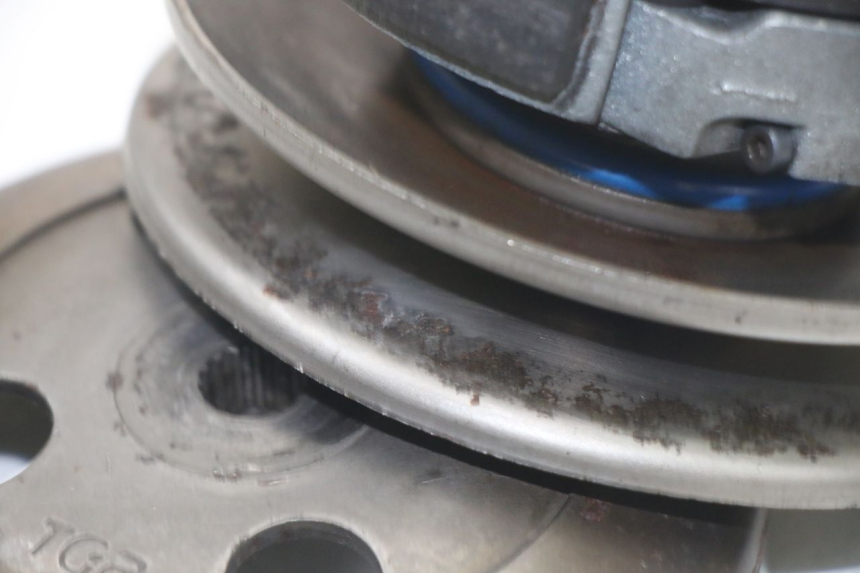 photo de CLUTCH YAMAHA AEROX 50 (1997 - 2006) - Alternative perspective