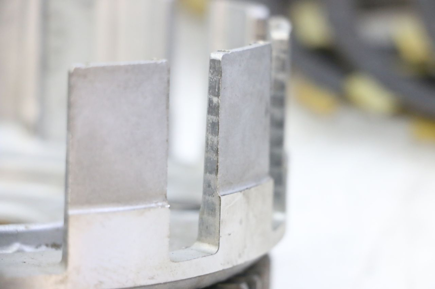 photo de CLUTCH YAMAHA YZ-F YZF 250 (2007 - 2013) - Distinctive features