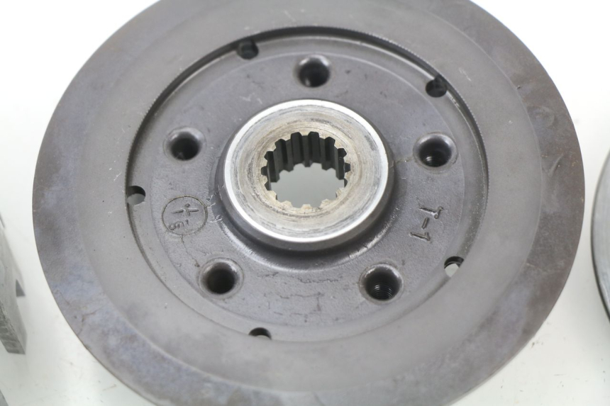 photo de CLUTCH YAMAHA YZ-F YZF 250 (2007 - 2013) - High-resolution close-up