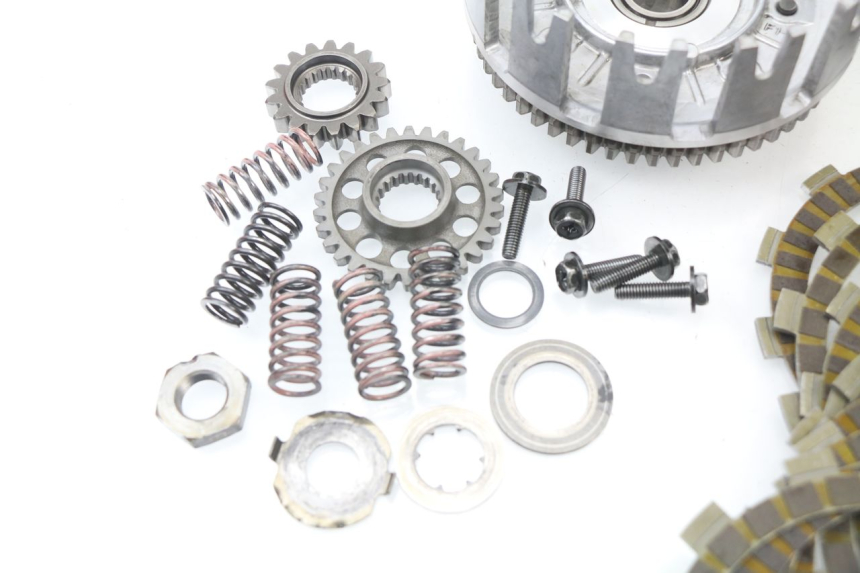 photo de CLUTCH YAMAHA YZ-F YZF 250 (2007 - 2013) - Alternative perspective