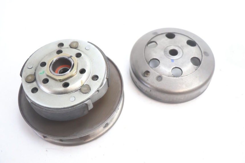 photo de CLUTCH PIAGGIO ZIP 4T 50 (2006 - 2017) - Technical close-up