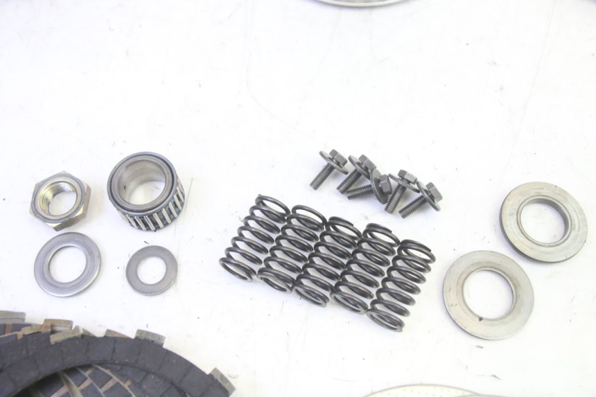 photo de CLUTCH KAWASAKI ZR 7 750 (1999 - 2004) - Markings and original references