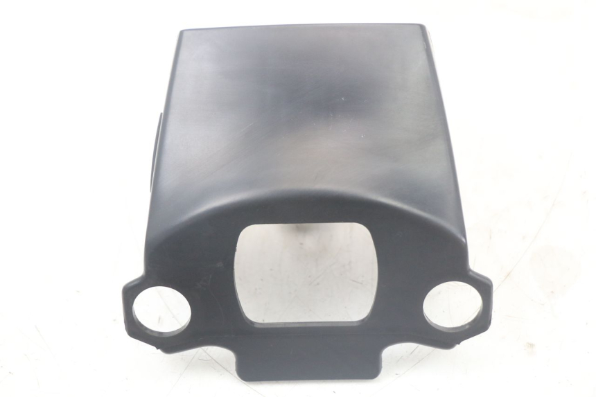 photo de SPEEDOMETER SURROUND PEUGEOT 103 VOGUE VS2 50 (2004 - 2017) - Fixing points details