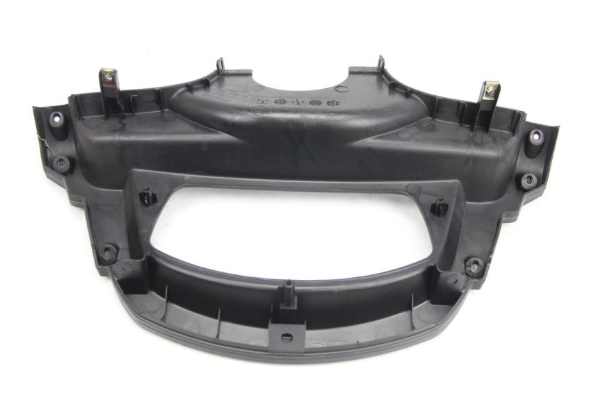 photo de SPEEDOMETER SURROUND KYMCO DINK 4T 50 (2007 - 2018) - Alternative perspective