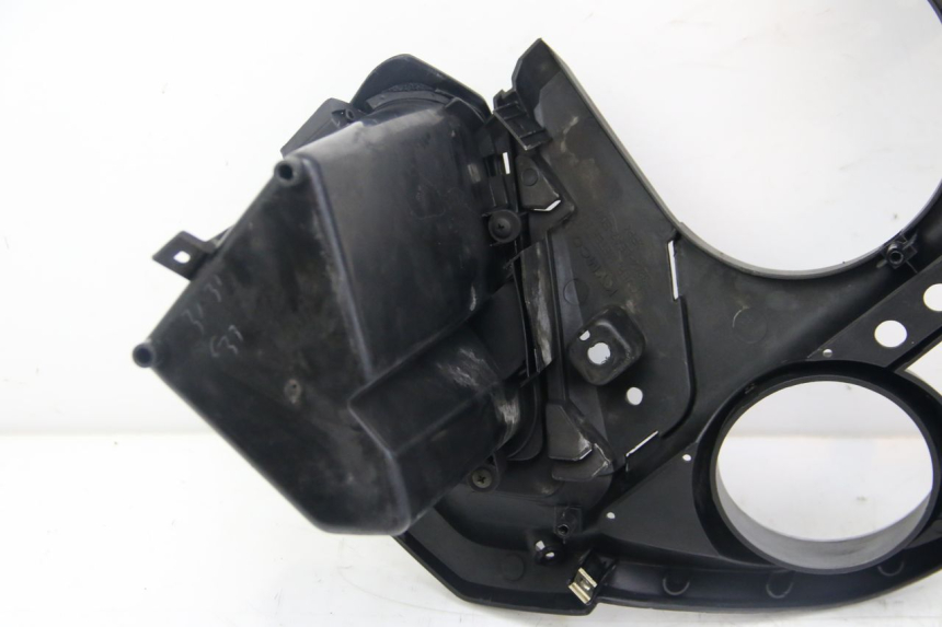 photo de SPEEDOMETER SURROUND KYMCO DINK STREET 125 (2009 - 2014) - Fixing points details