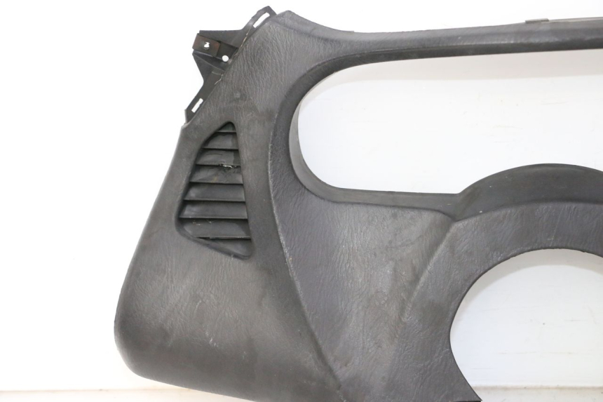 photo de SPEEDOMETER SURROUND HONDA FES S-WING SWING ABS 125 (2007 - 2015) - Distinctive features