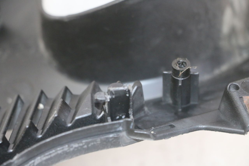 photo de SPEEDOMETER SURROUND HONDA FES S-WING SWING ABS 125 (2007 - 2015) - Alternative perspective