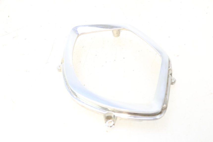 photo de SPEEDOMETER SURROUND PIAGGIO LIBERTY IGET 4T 50 (2015 - 2020) - Alternative perspective