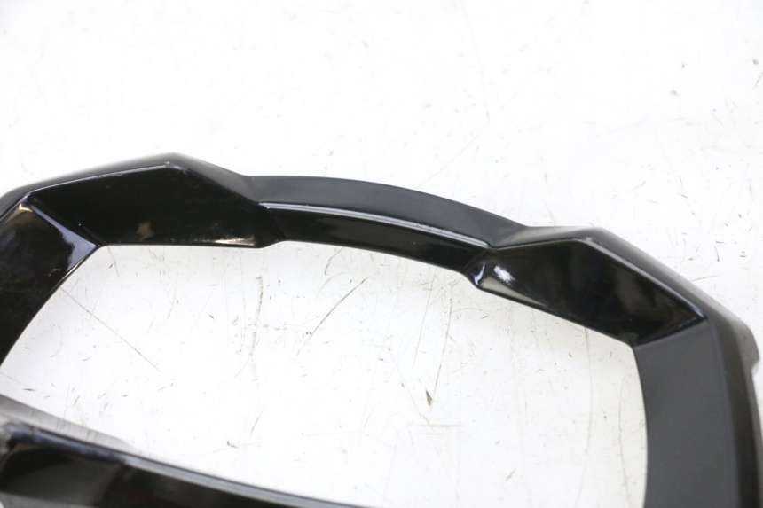 photo de SPEEDOMETER PANEL PIAGGIO MP3 HPE 310 (2024 - 2025) - Surface and material condition